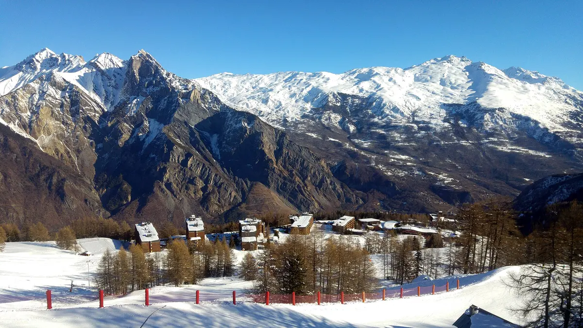 Les Karellis ski resort