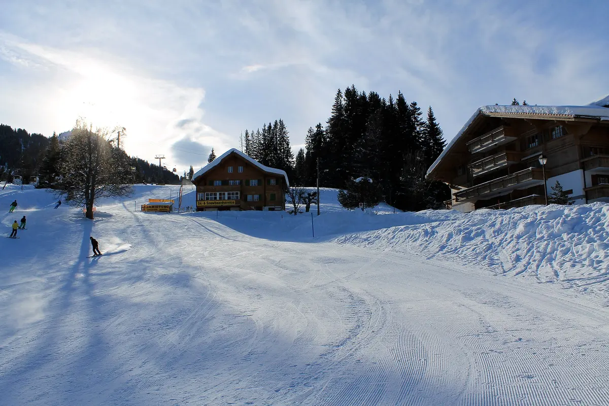 Schönried - Saanenmöser - Zweisimmen - St. Stephan ski resort